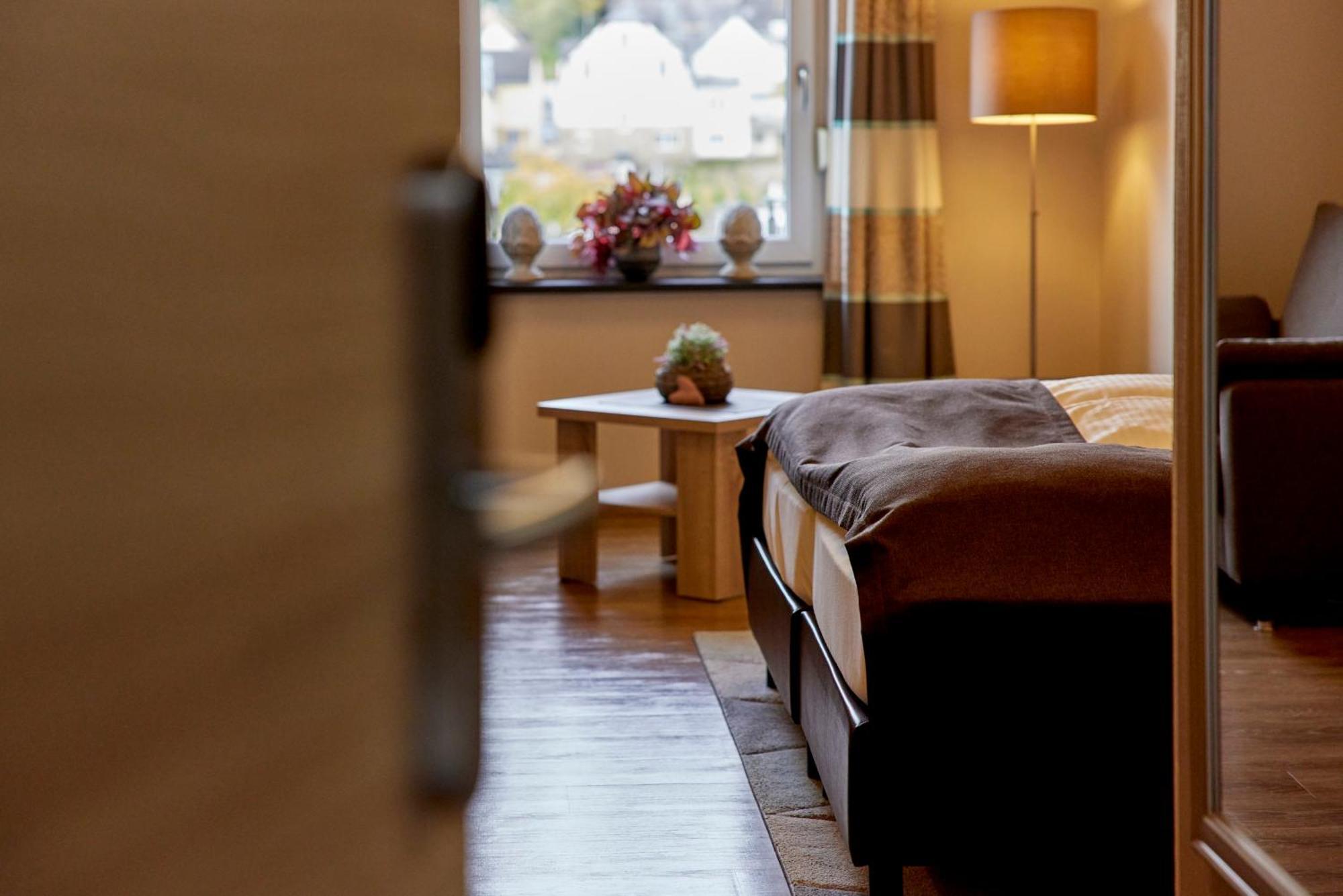 Mayer'S Weinhotel Zell Eksteriør billede