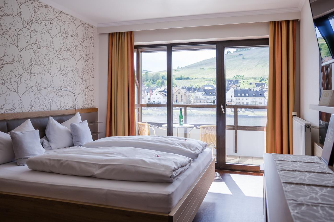 Mayer'S Weinhotel Zell Eksteriør billede